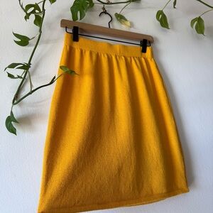 St. John by Marie Gray Mustard Yellow Knit Skirt Size 6